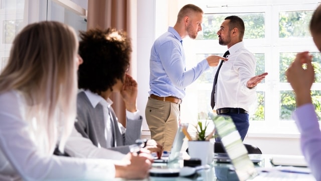 Penting! Ini Attitude Yang Harus Lo Jaga Di Kantor